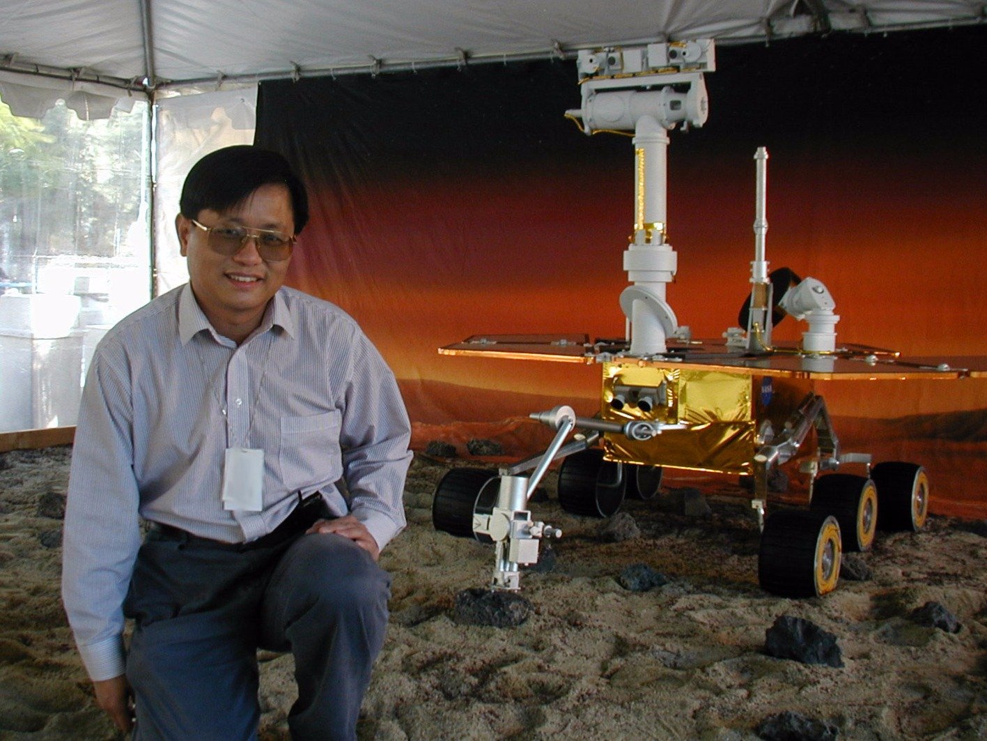 The Chinese Professor, NASA And Space Weapons